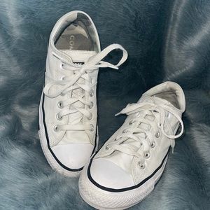 Converse low top All Stars - size 7